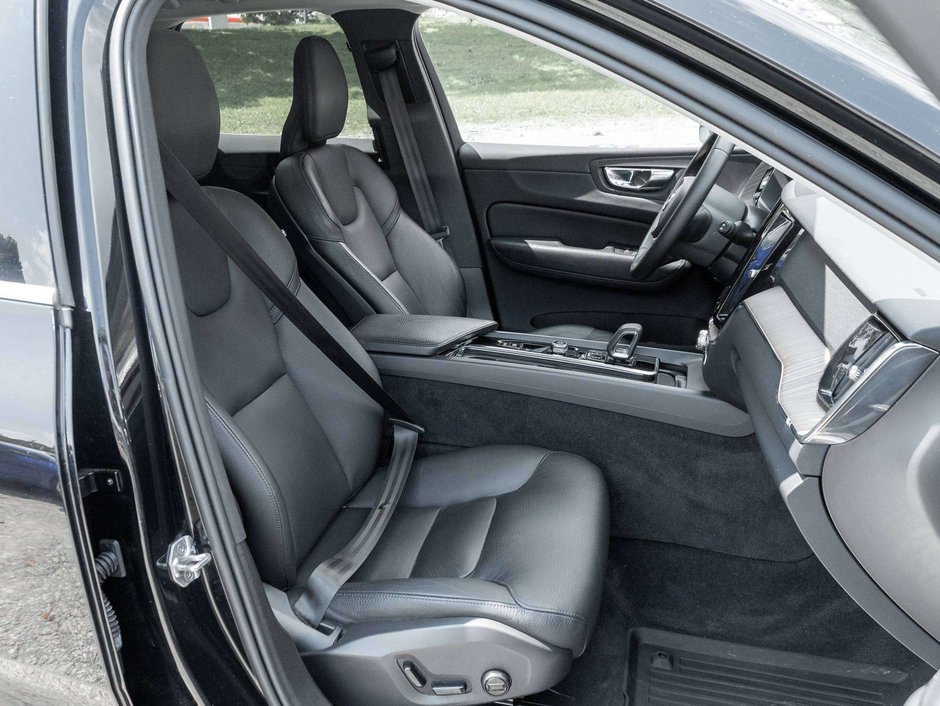 Volvo XC60 Inscription Expression 2022-24