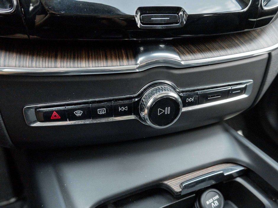 Volvo XC60 Inscription Expression 2022-20