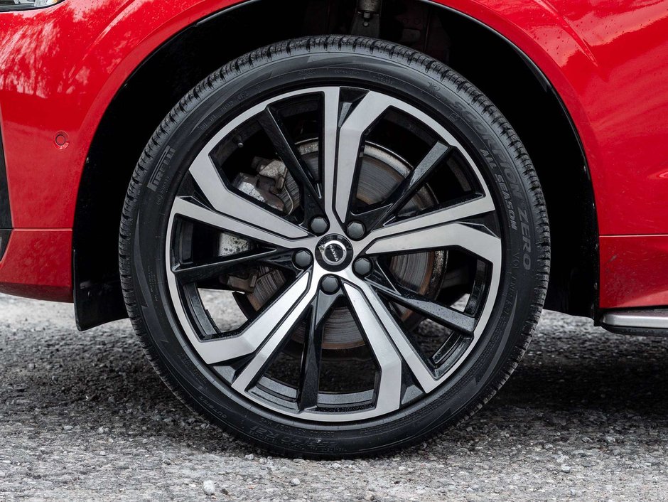 2022 Volvo XC60 R-Design-3