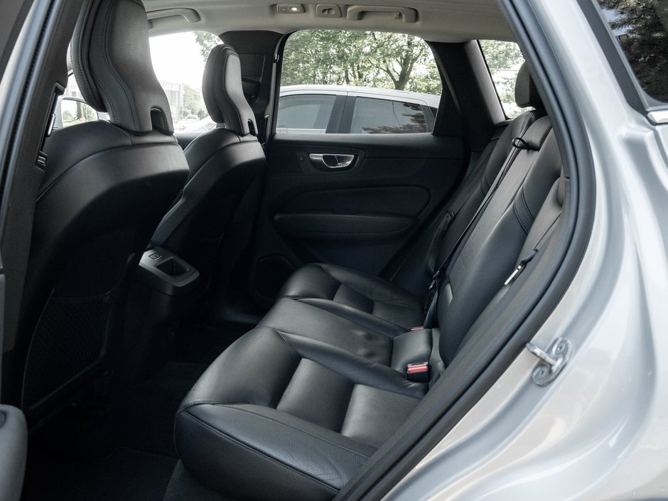 2023 Volvo XC60 B6 AWD PLUS  OFF LEASE  ACCIDENTS FREE-21