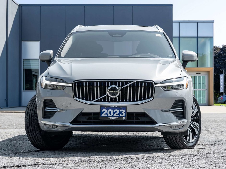 2023 Volvo XC60 Plus Bright Theme-1