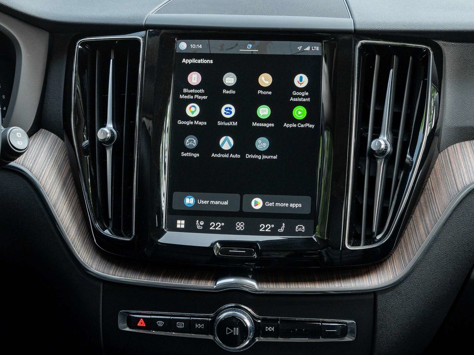 2023 Volvo XC60 Plus Bright Theme-24