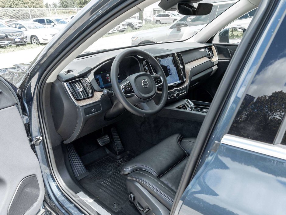 2023 Volvo XC60 Ultimate Bright Theme-6