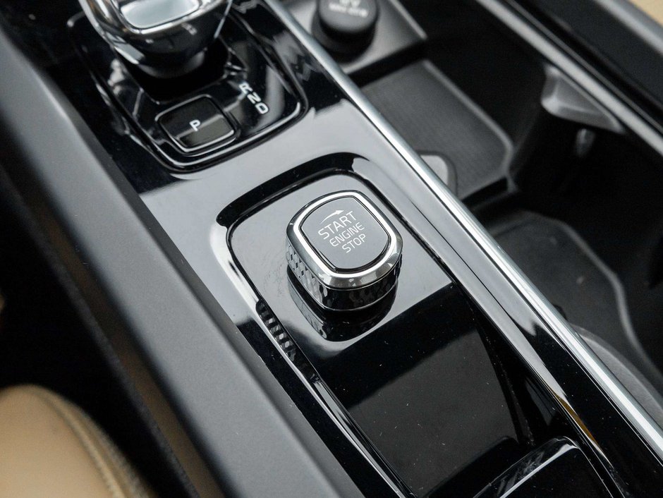 Volvo XC60 ULTIMATE^Low KM^Bowers&Wilkins^Volvo CPO^fr 2.99%* 2023-14