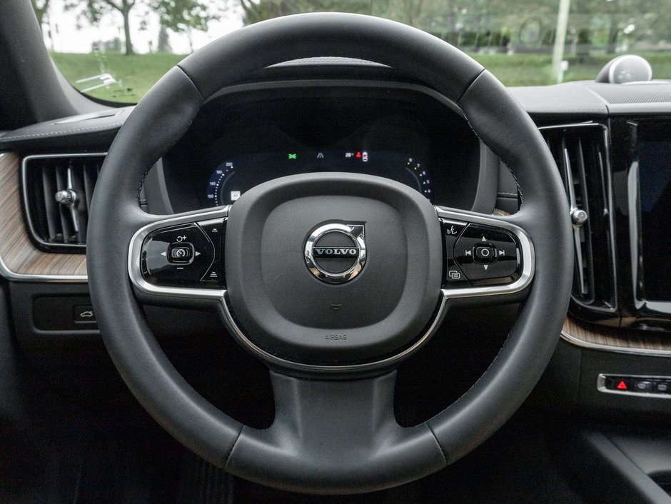 Volvo XC60 ULTIMATE^Low KM^Bowers&Wilkins^Volvo CPO^fr 2.99%* 2023-7