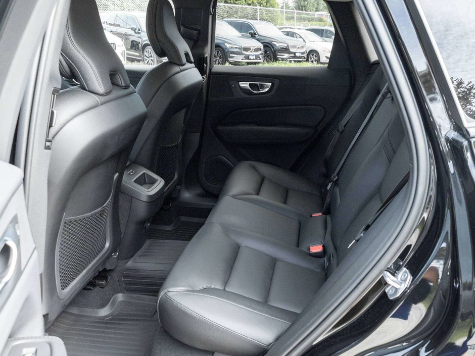 Volvo XC60 PLUS DARK THEME^Harman Kardon^New Brakes 2023-23