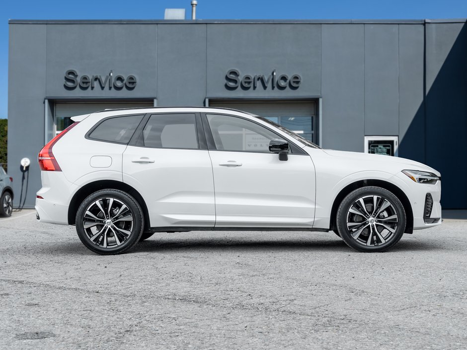 2024 Volvo XC60 B5 AWD Plus  HARMAN KARDON  20 ALLOY WHEELS  CPO-4