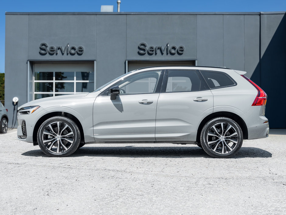 Volvo XC60 B5 AWD Plus Dark Theme  HARMAN KARDON  CPO 2024-2