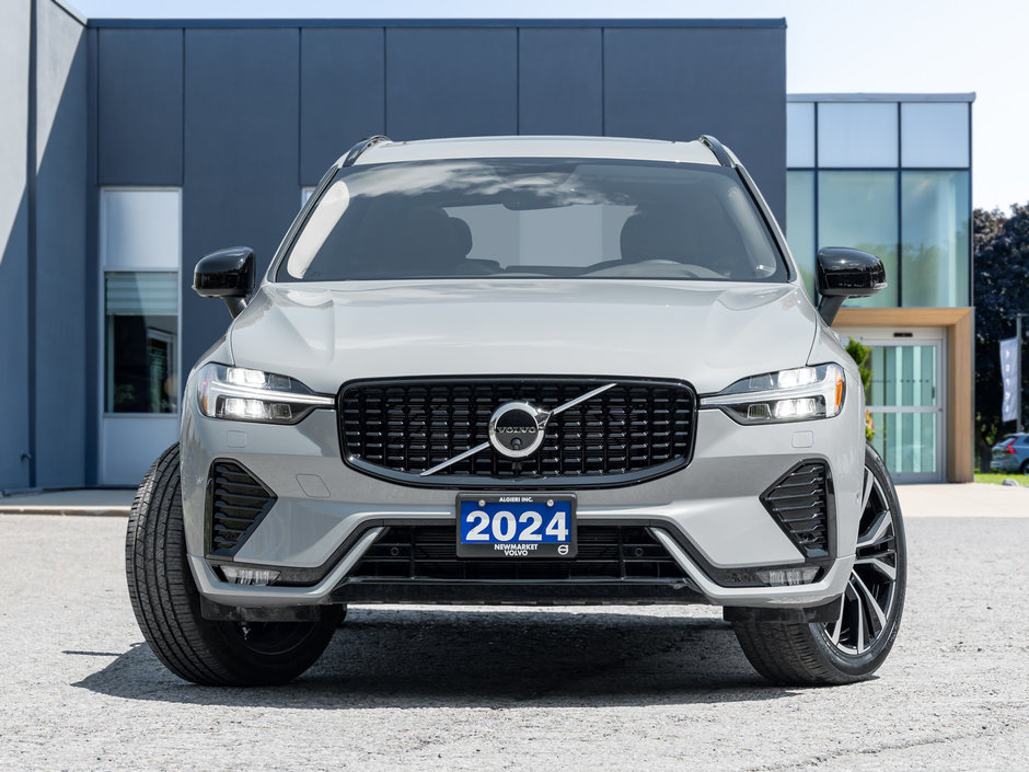 Volvo XC60 B5 AWD Plus Dark Theme  HARMAN KARDON  CPO 2024-1