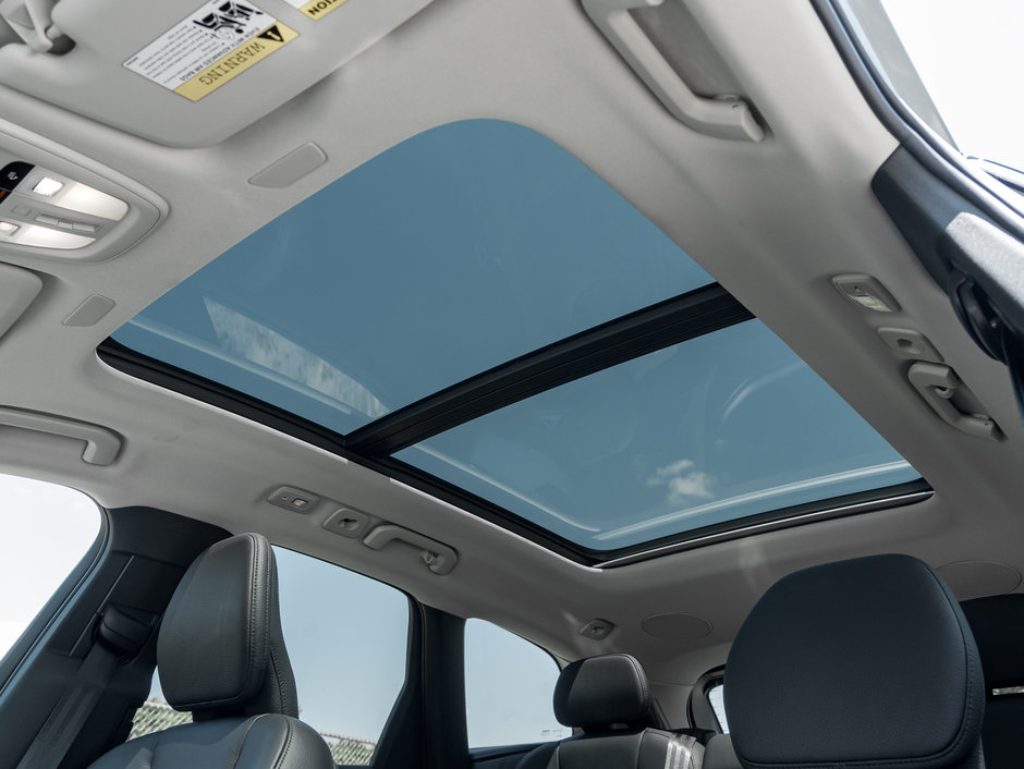 Volvo XC60 B5 AWD Plus Dark Theme  HARMAN KARDON  CPO 2024-20