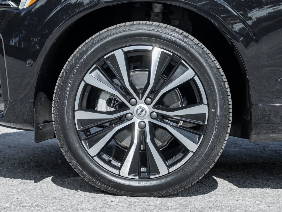 2024 Volvo XC60 B5 AWD Plus Dark Theme B5 AWD Plus  CPO-3