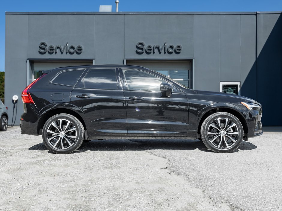 2024 Volvo XC60 B5 AWD Plus Dark Theme B5 AWD Plus  CPO-5