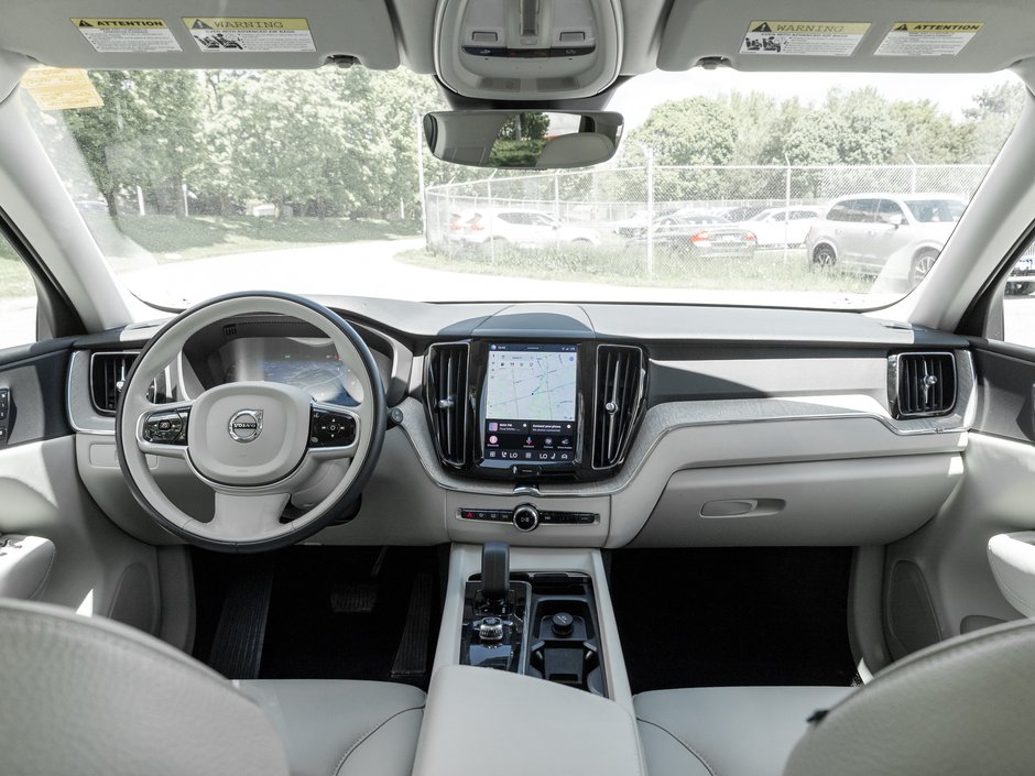 Volvo XC60 B5 AWD PLUS  OFF LEASE  NO ACCIDENTS  CPO 2024-22