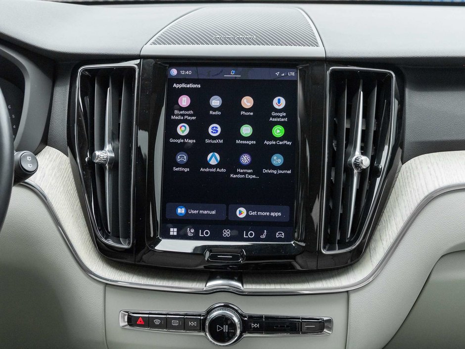 2024 Volvo XC60 Plus Dark Theme-27