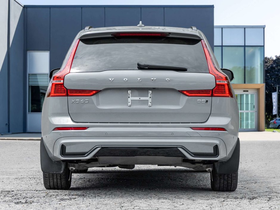 2024 Volvo XC60 Plus Dark Theme-5