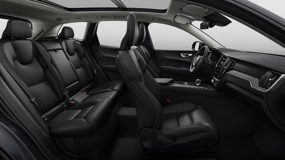 2025 Volvo XC60 B5 AWD Plus Dark Theme-10