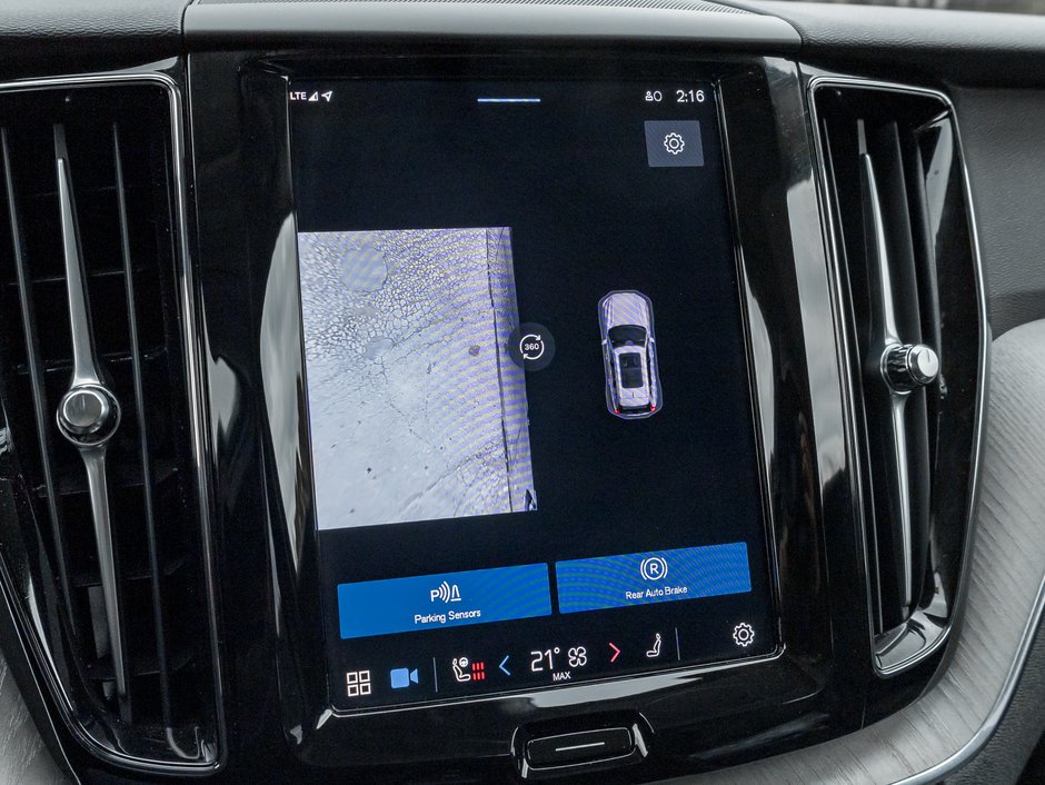 2025 Volvo XC60 B5 AWD Plus Dark Theme NEARLY NEW  CPO-13