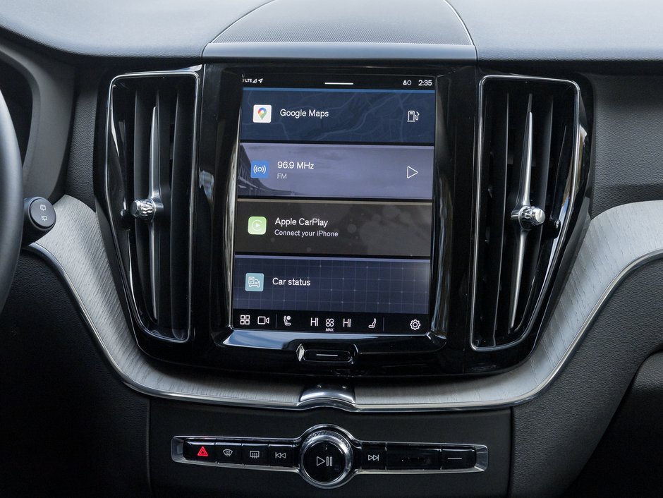 Volvo XC60 B5 AWD Plus Dark Theme  20 ALLOY WHEELS  CPO 2025-26