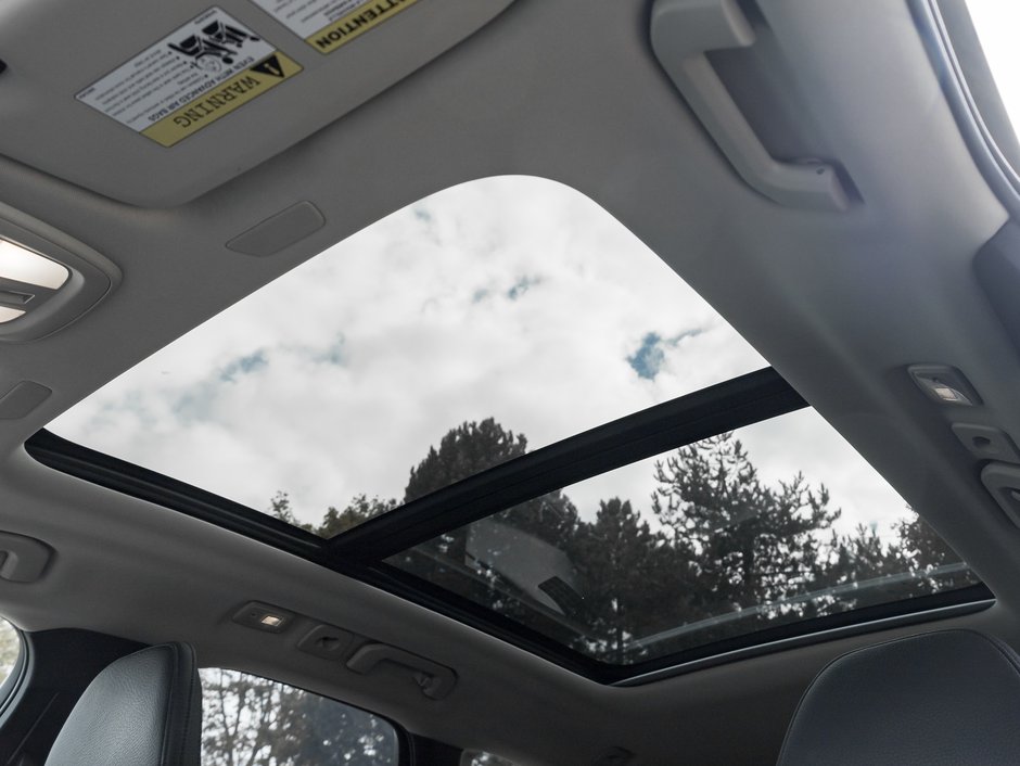 Volvo XC60 B5 AWD Plus Dark Theme  20 ALLOY WHEELS  CPO 2025-21