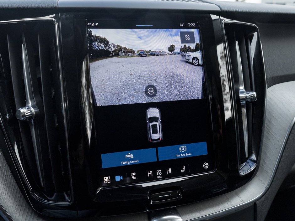 Volvo XC60 B5 AWD Plus Dark Theme  20 ALLOY WHEELS  CPO 2025-12