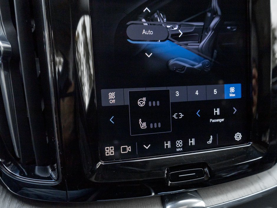 Volvo XC60 B5 AWD Plus Dark Theme  20 ALLOY WHEELS  CPO 2025-20