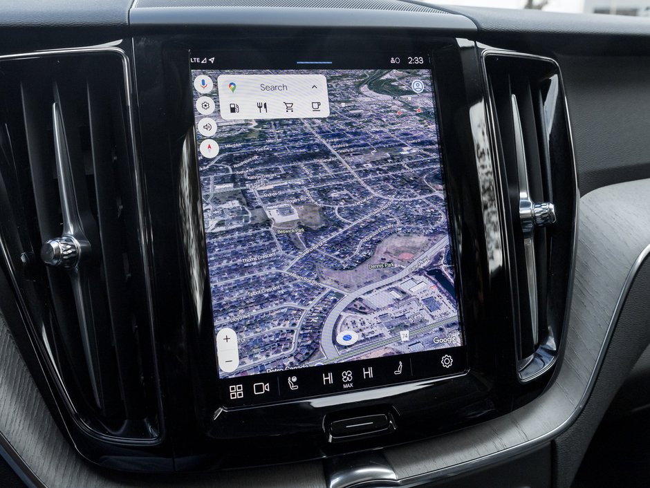 Volvo XC60 B5 AWD Plus Dark Theme  20 ALLOY WHEELS  CPO 2025-10