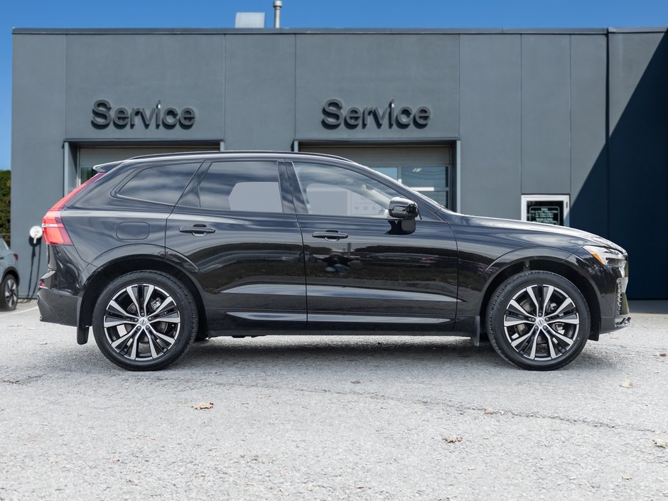 Volvo XC60 B5 AWD Plus Dark Theme  20 ALLOY WHEELS  CPO 2025-4