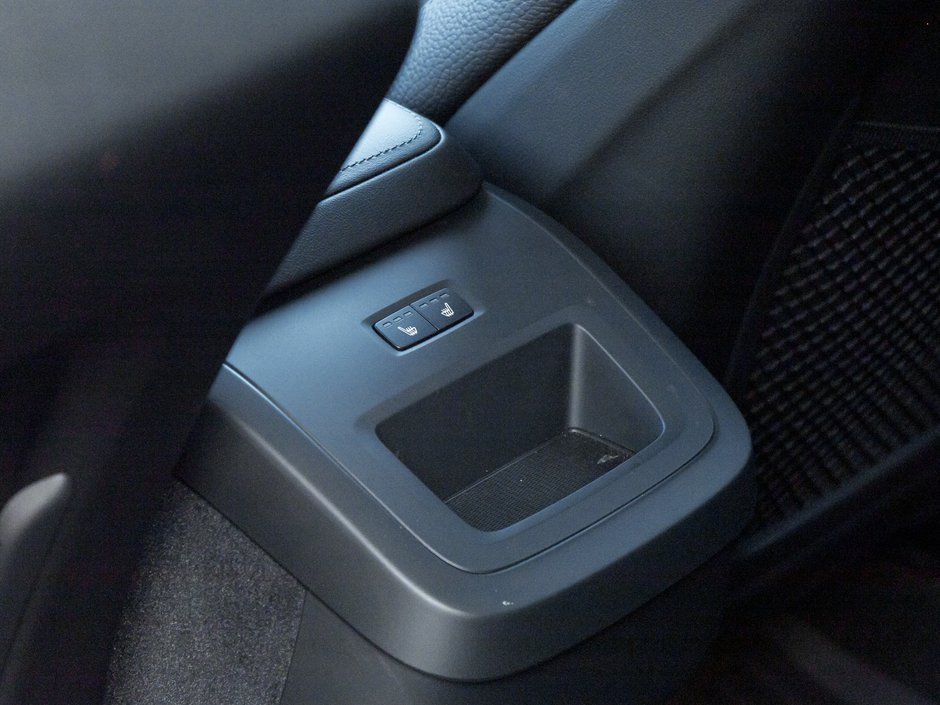 Volvo XC60 B5 AWD Plus  NEARLY NEW  CPO  19 ALLOY WHEELS 2025-24