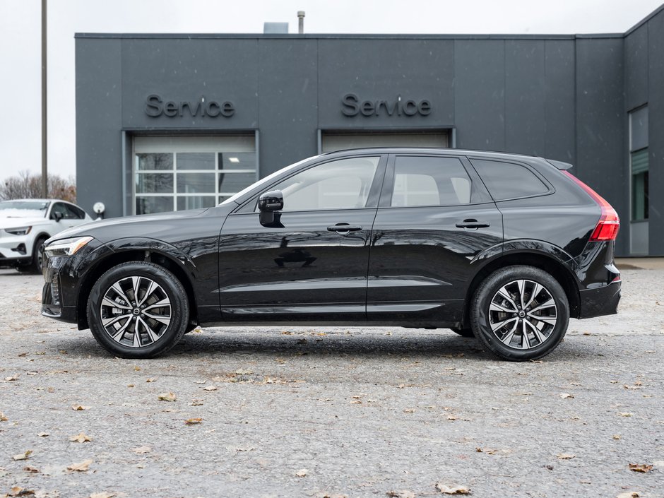 2025 Volvo XC60 B5 AWD Plus Dark Theme-2