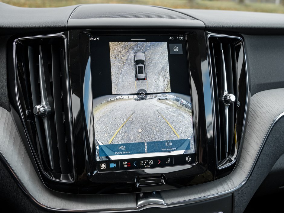 2025 Volvo XC60 B5 AWD Plus Dark Theme-12