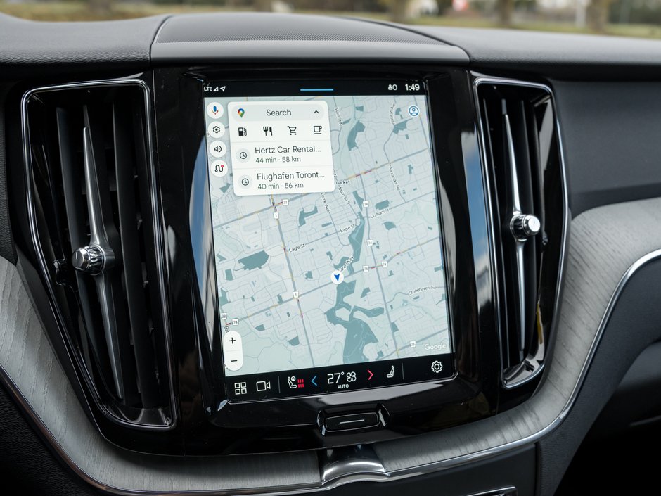 2025 Volvo XC60 B5 AWD Plus Dark Theme-11