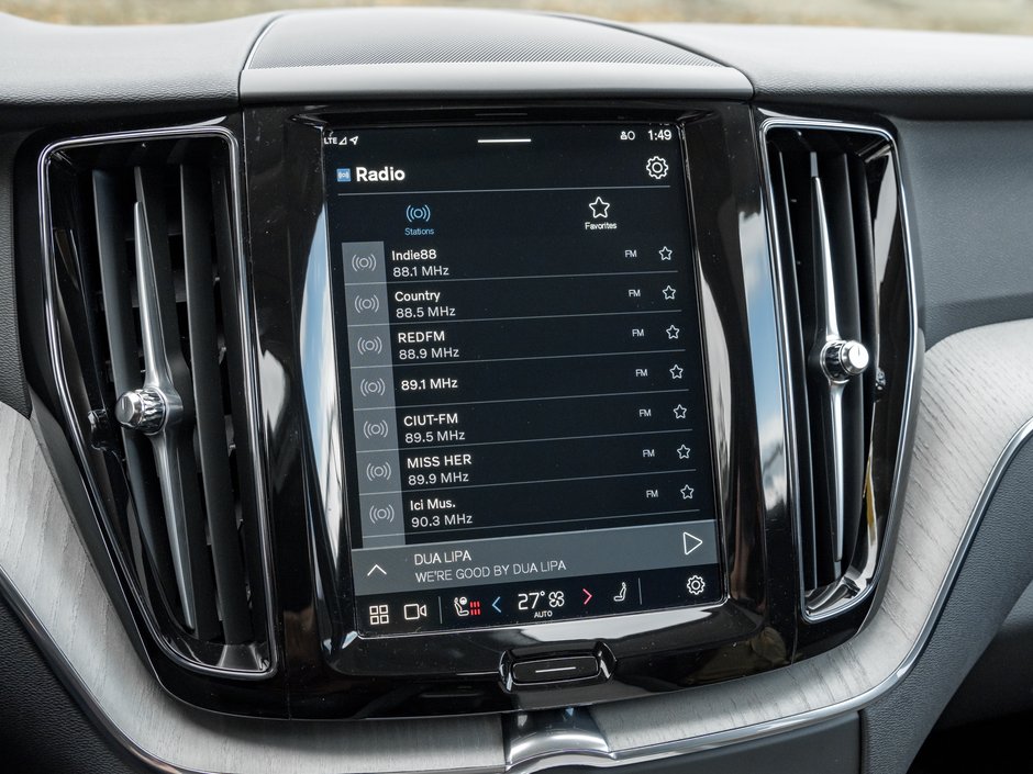 2025 Volvo XC60 B5 AWD Plus Dark Theme-22