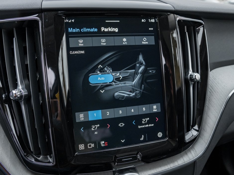 2025 Volvo XC60 B5 AWD Plus Dark Theme-21