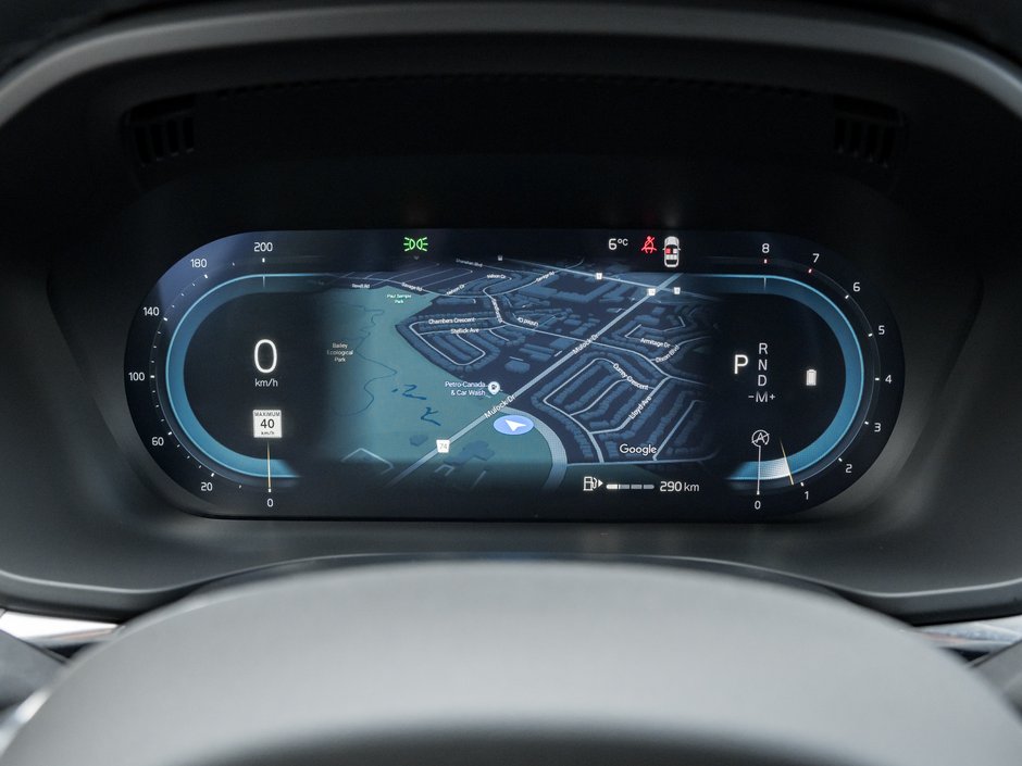 2025 Volvo XC60 B5 AWD Plus Dark Theme-10