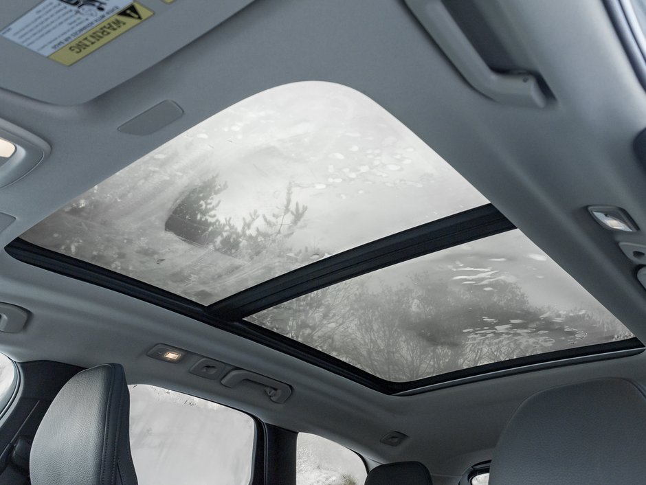 2025 Volvo XC60 B5 AWD Plus Dark Theme  20ALLOY WHEELS  VOLVO CPO-17