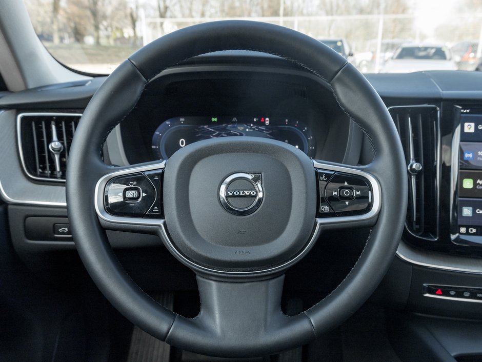 2025 Volvo XC60 B5 AWD Plus Dark Theme  NEARLY NEW  VOLVO CPO-7