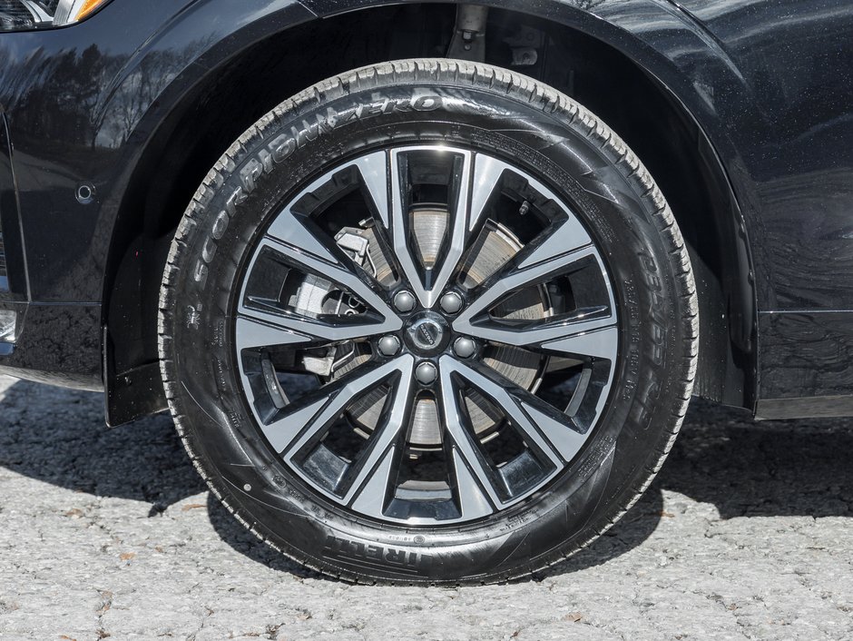 2025 Volvo XC60 B5 AWD Plus Dark Theme  NEARLY NEW  VOLVO CPO-3