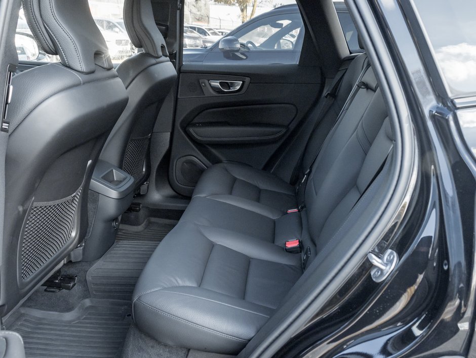 2025 Volvo XC60 B5 AWD Plus Dark Theme  NEARLY NEW  VOLVO CPO-21