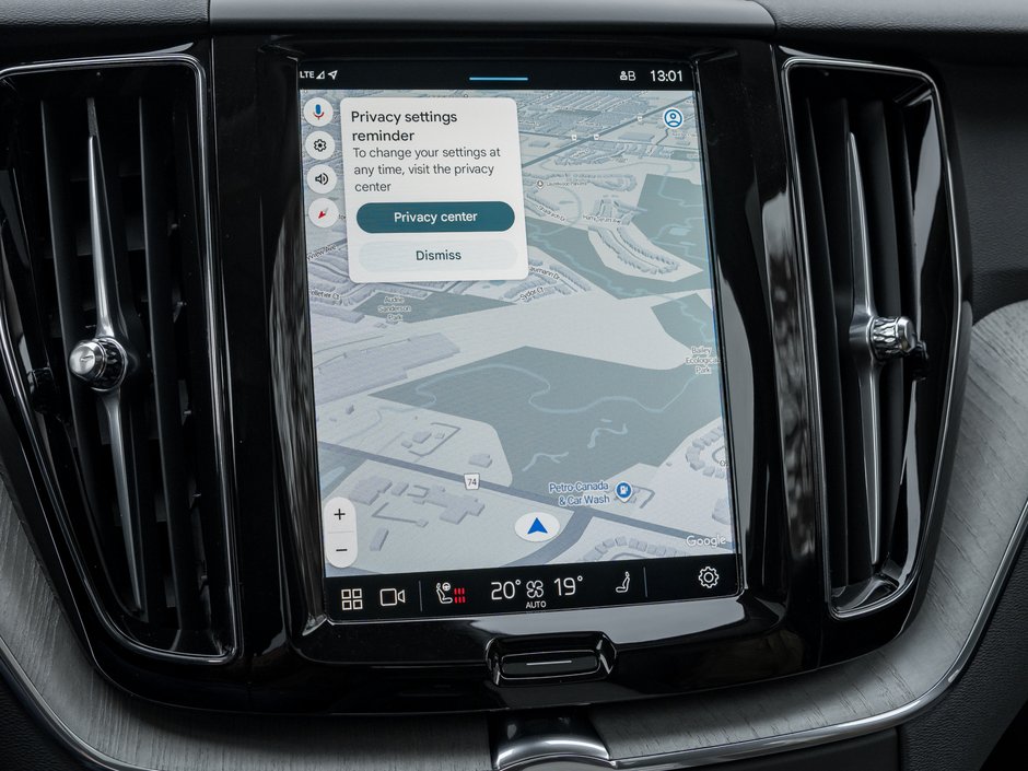 2025 Volvo XC60 B5 AWD Plus Dark Theme-12