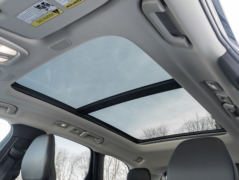 2025 Volvo XC60 B5 AWD Core Dark Theme 19 ALLOY WHEELS  VOLVO CPO-19