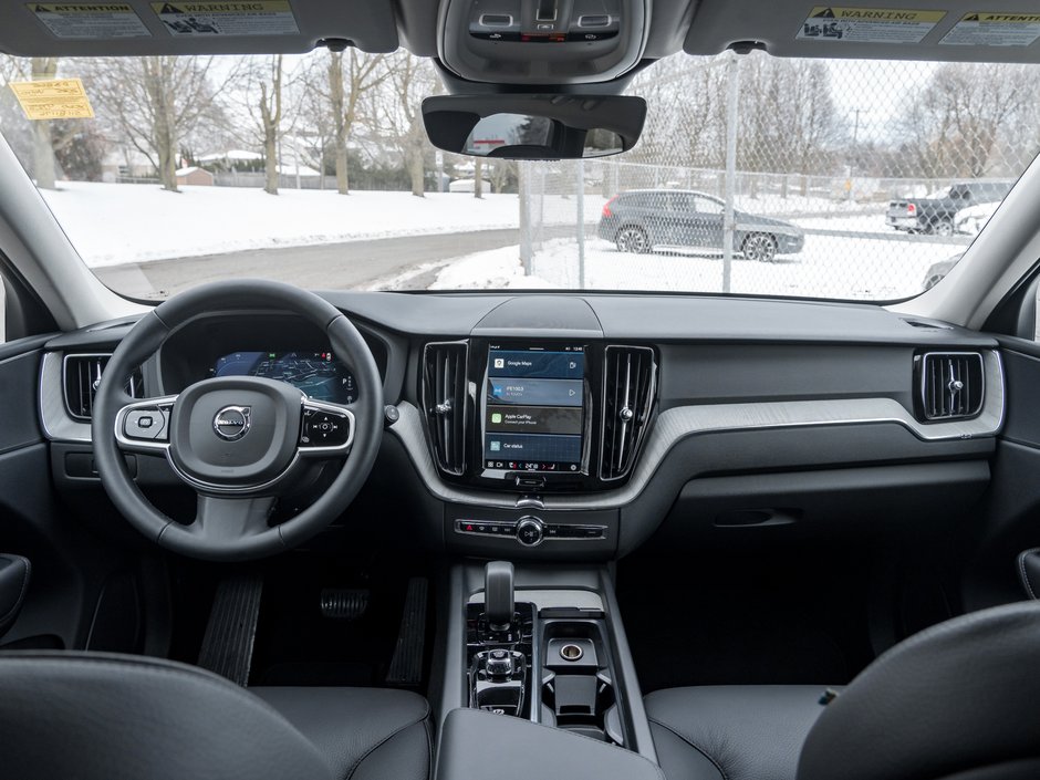 Volvo XC60 B5 AWD Plus Dark Theme 20ALLOY WHEELS LOW KM  CPO 2025-23