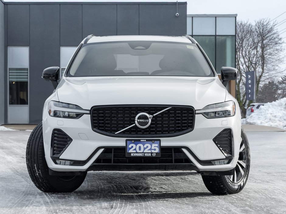 Volvo XC60 B5 AWD Dark Theme  CPO RATE fr 3.49%* CLIMATE PACK 2025-1
