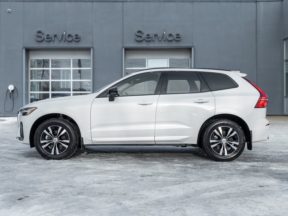 Volvo XC60 B5 AWD Dark Theme  CPO RATE fr 3.49%* CLIMATE PACK 2025-2