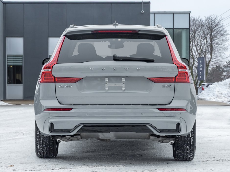 2025 Volvo XC60 B5 AWD Core Dark Theme 19 ALLOY WHEELS  VOLVO CPO-5