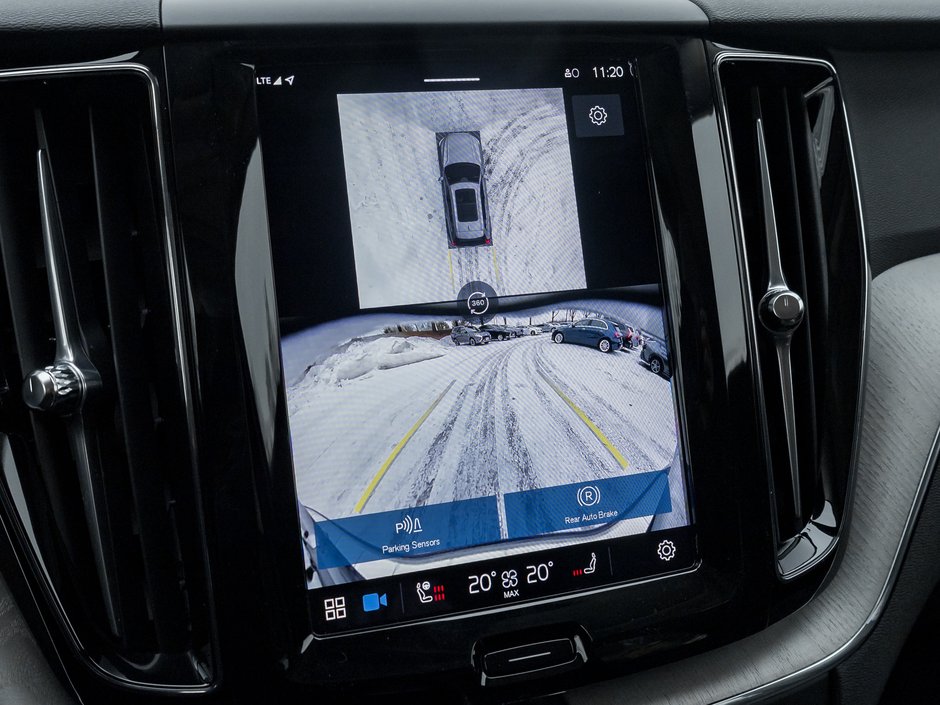 2025 Volvo XC60 B5 AWD Plus Dark Theme-9