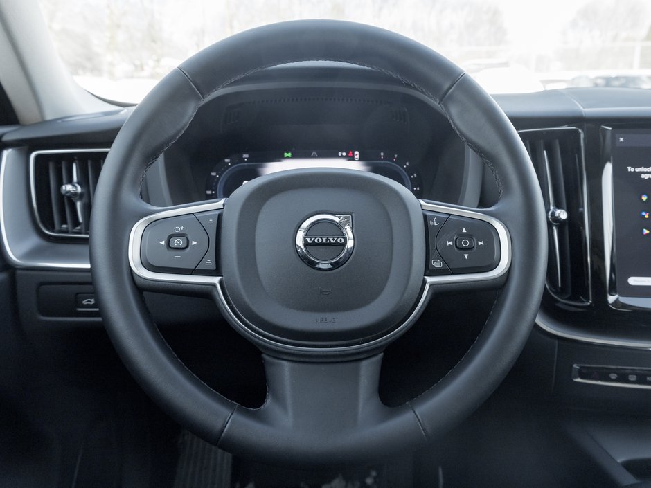 2025 Volvo XC60 B5 AWD Core Dark Theme  19 ALLOY WHEEL  VOLVO CPO-7