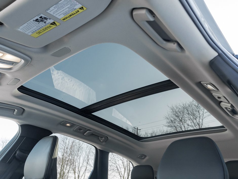 2025 Volvo XC60 B5 AWD Core Dark Theme  19 ALLOY WHEEL  VOLVO CPO-15