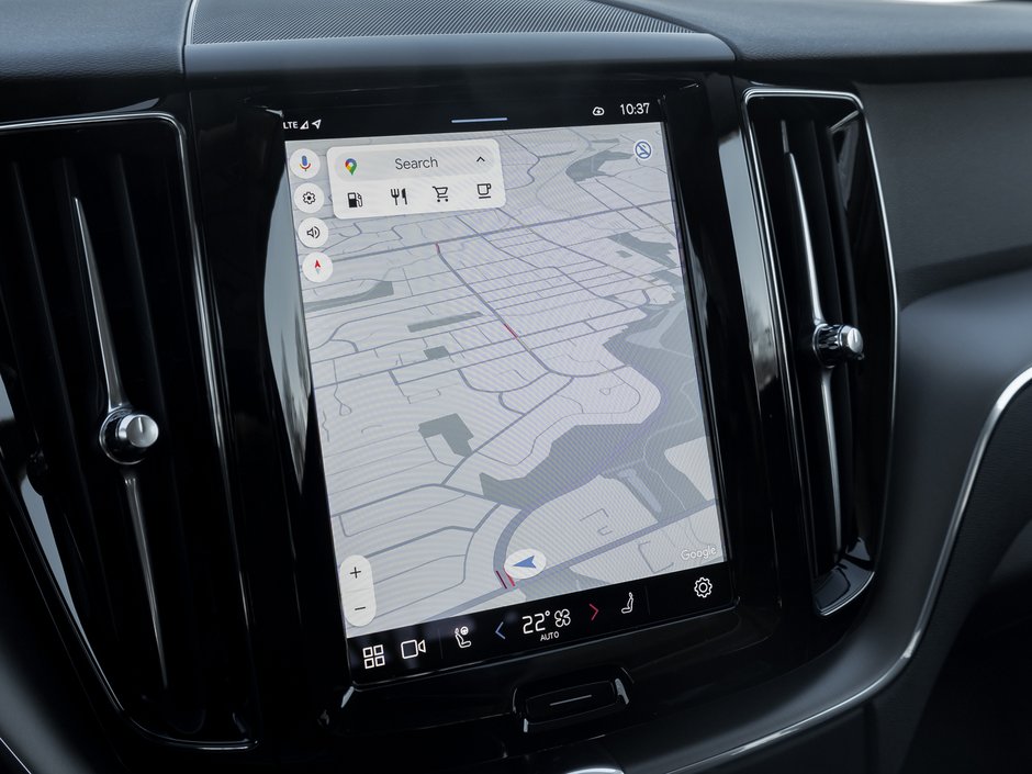 2025 Volvo XC60 B5 AWD Core Dark Theme  19 ALLOY WHEEL  VOLVO CPO-9