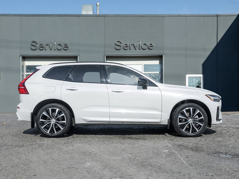 Volvo XC60 B5 AWD PLUS  HARMAN KARDON  20 ALLOY WHEELS  CPO 2025-4