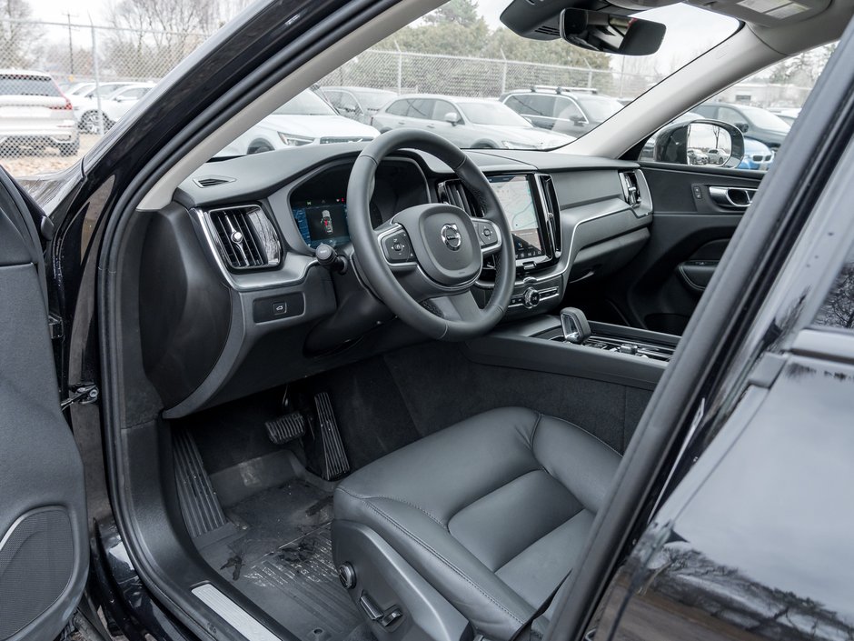 2025 Volvo XC60 B5 AWD Core Dark Theme  VOLVO CPO RATE FROM 3.49%*-6